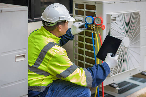 Professional Hvac technician working in Wilmington, CA